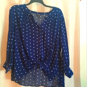 ☘️ 3/25 ☘️ NWT Ana Star Pattern Top Size Pxxl